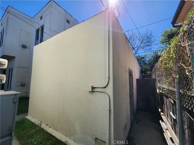3020 W 12th, Los Angeles, California 90006