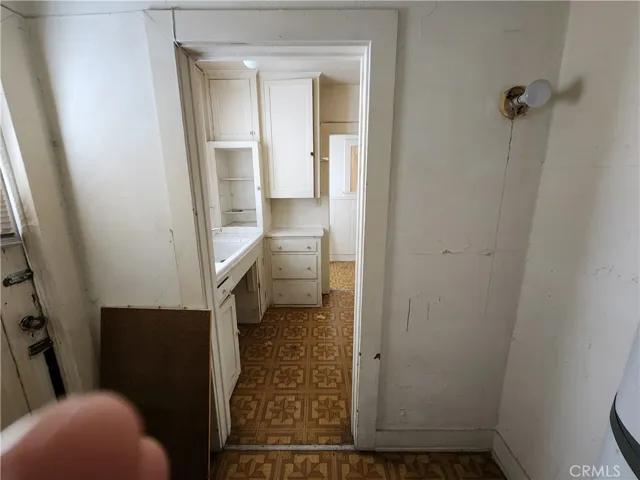 3020 W 12th, Los Angeles, California 90006