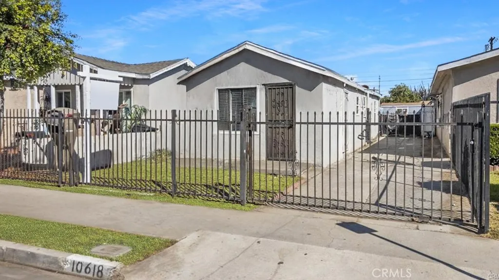 10618 Grape, Los Angeles, California 90002 home-pic-0
