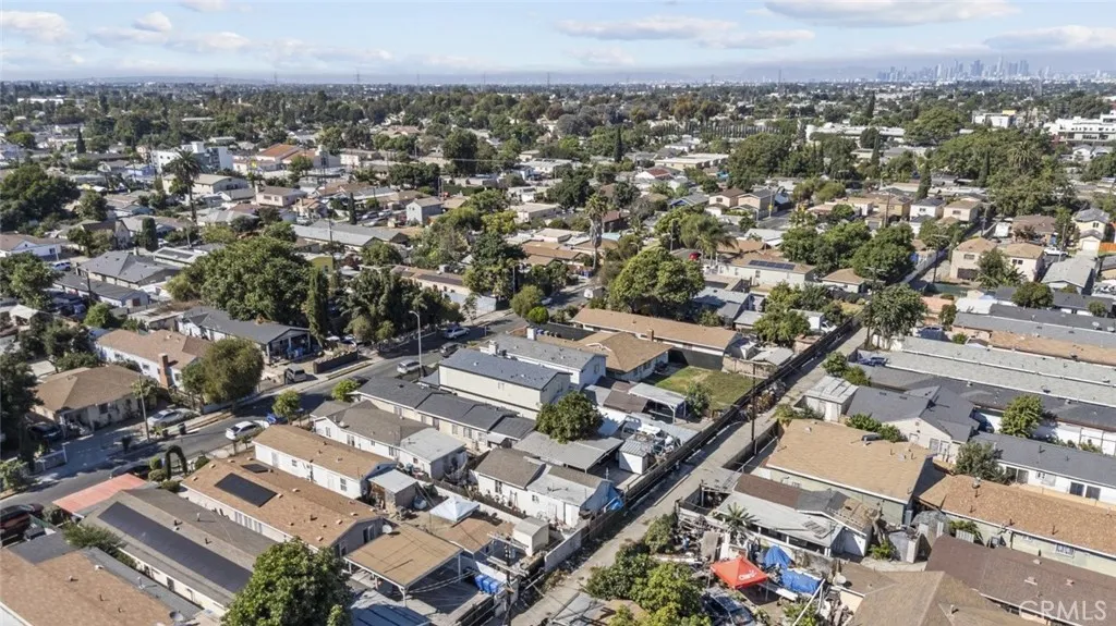 10618 Grape, Los Angeles, California 90002 home-pic-21