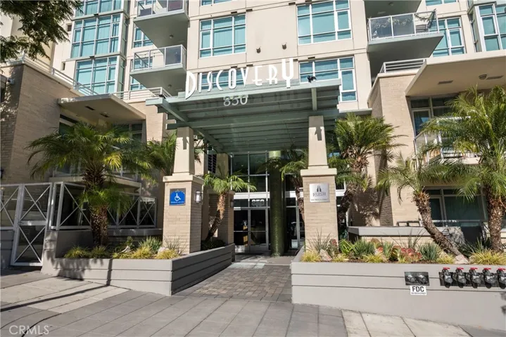 Front entrance of Discovery at Cortez Hill