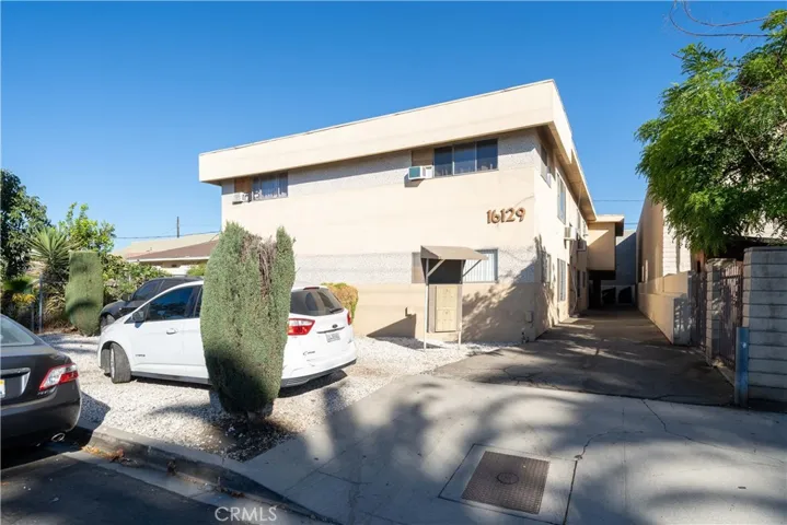 16129 Cantlay Street, Van Nuys, California 91406