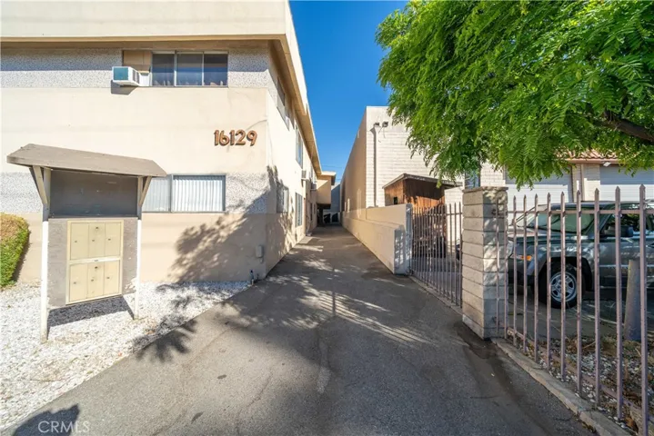 16129 Cantlay Street, Van Nuys, California 91406