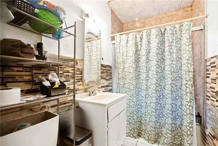 4623 Compton Blvd, Compton, California 90221