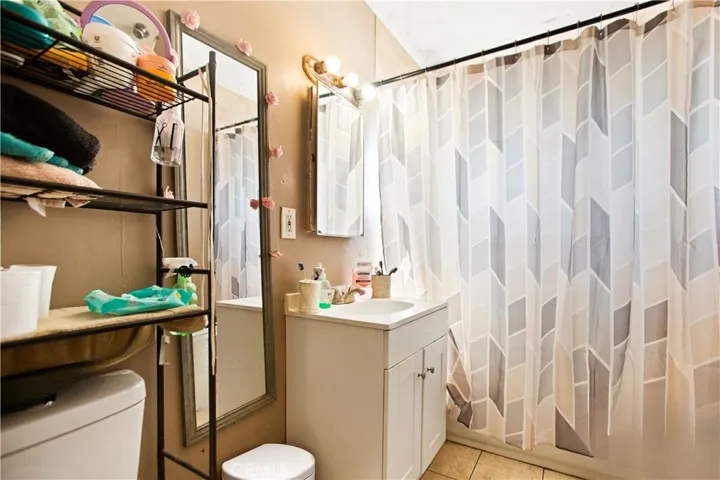 4623 Compton Blvd, Compton, California 90221