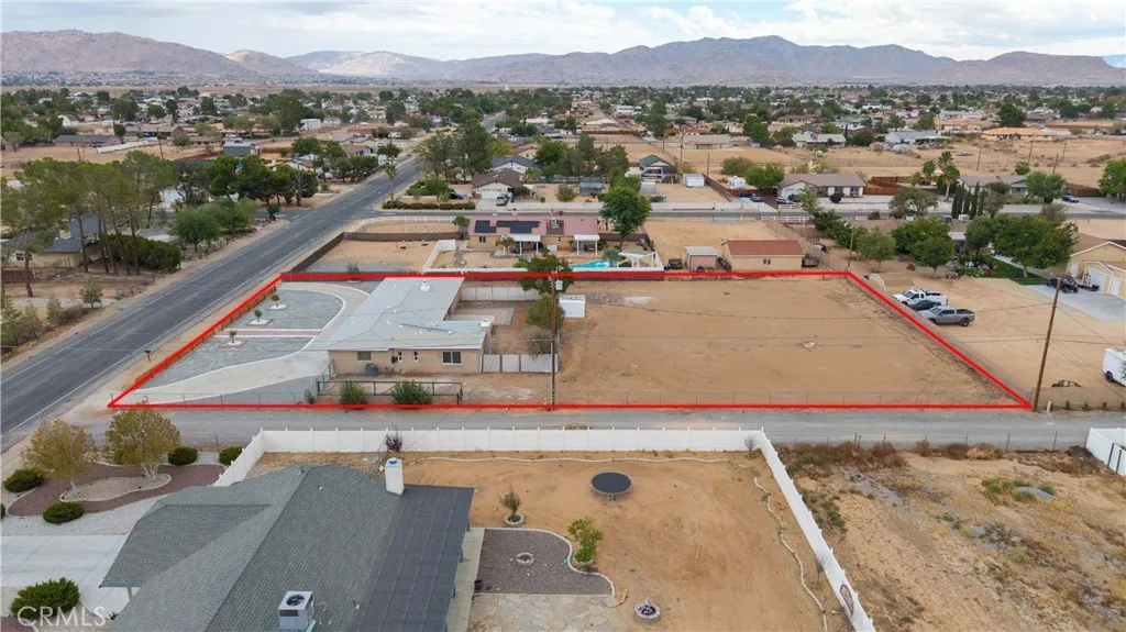 21073 Thunderbird, Apple Valley, California 92307 home-pic-59