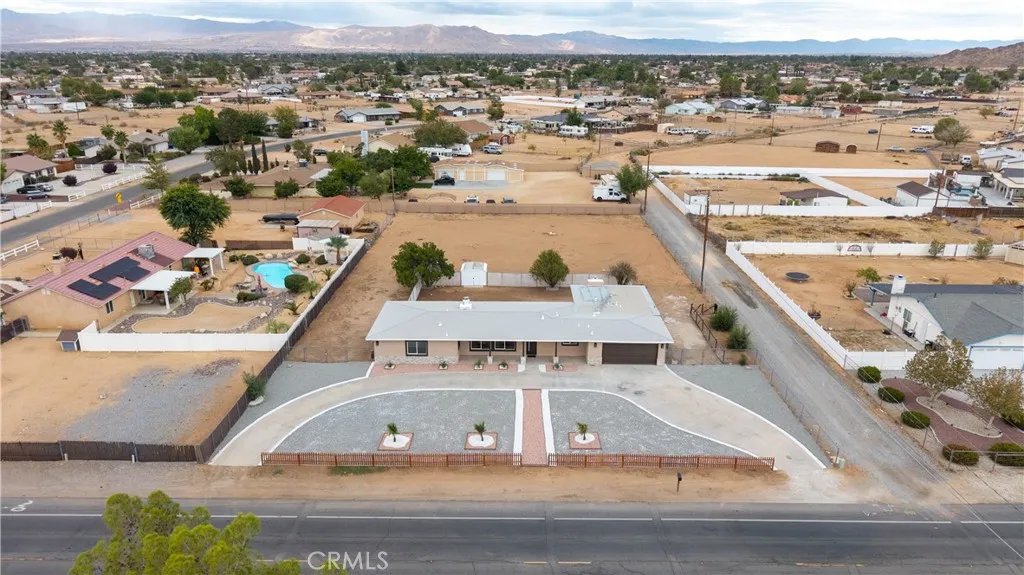 21073 Thunderbird, Apple Valley, California 92307 home-pic-46