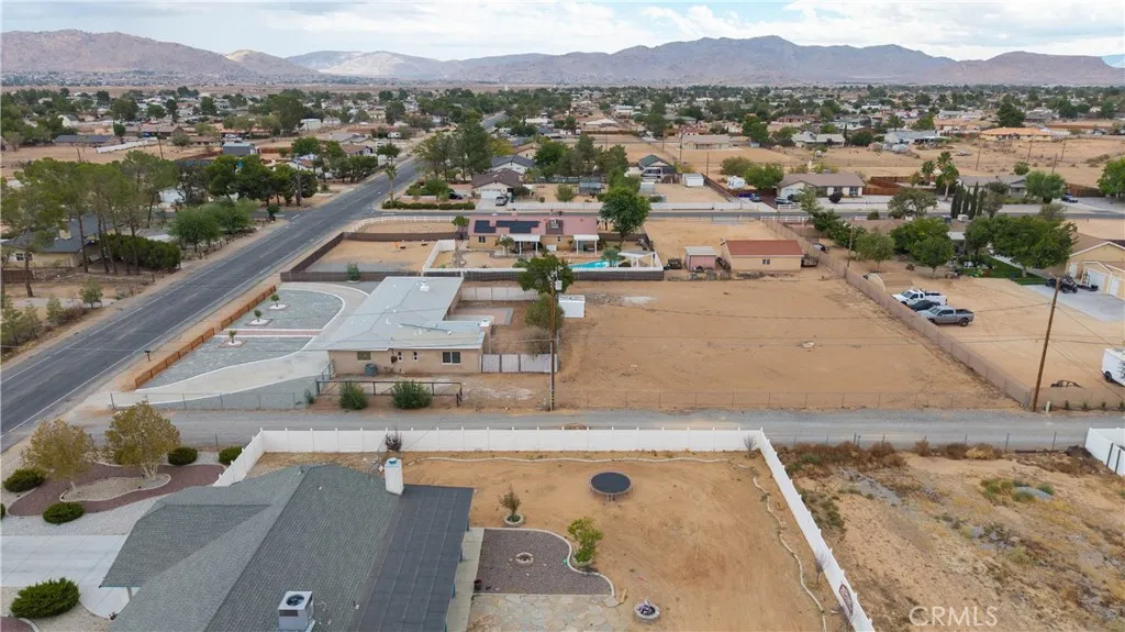 21073 Thunderbird, Apple Valley, California 92307 home-pic-48