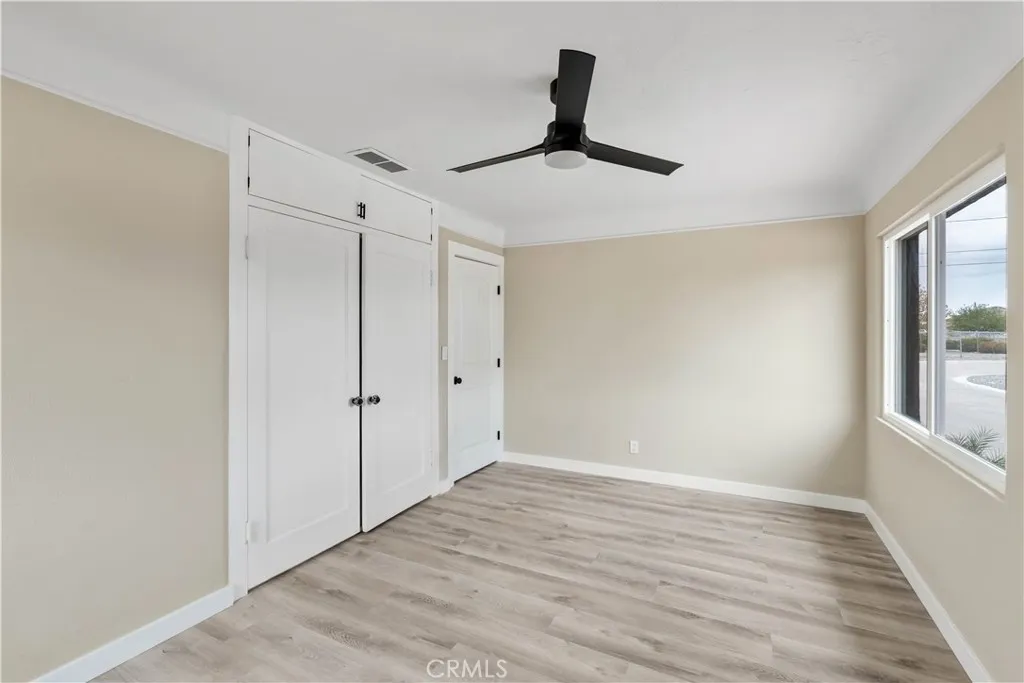 21073 Thunderbird, Apple Valley, California 92307 home-pic-23