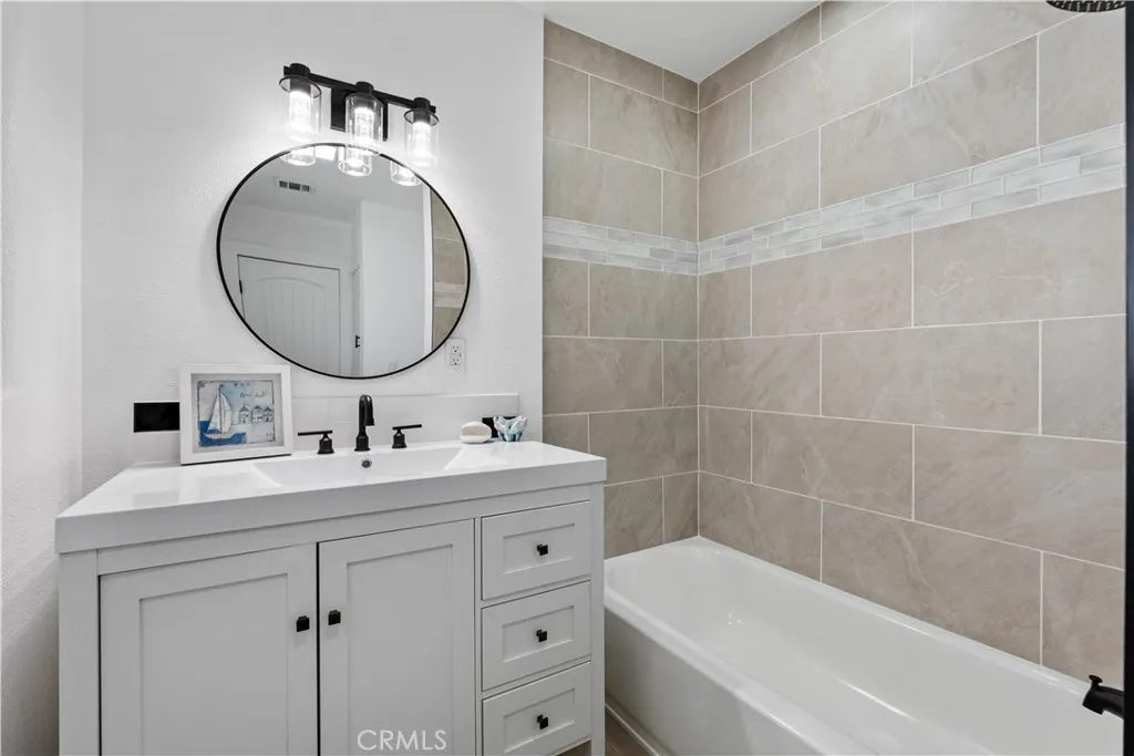 21073 Thunderbird, Apple Valley, California 92307 home-pic-28