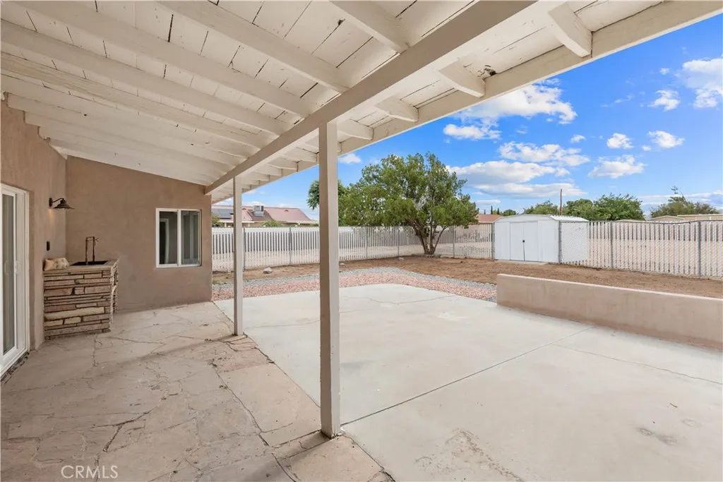 21073 Thunderbird, Apple Valley, California 92307 home-pic-30