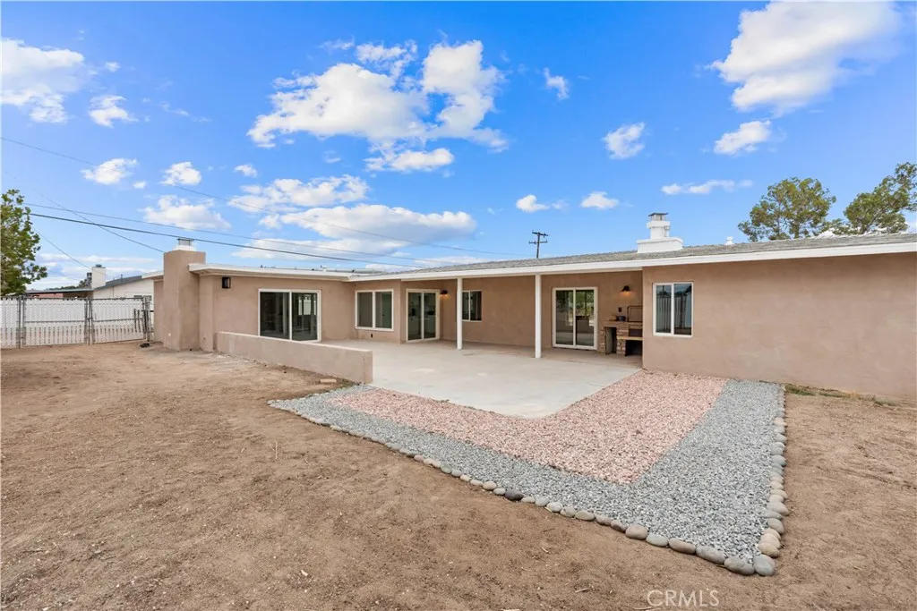 21073 Thunderbird, Apple Valley, California 92307 home-pic-33