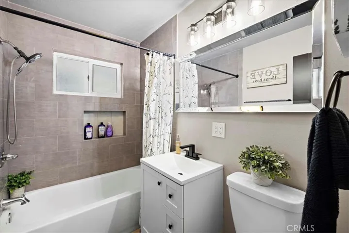 6932 San Joaquin, Buena Park, California 90620