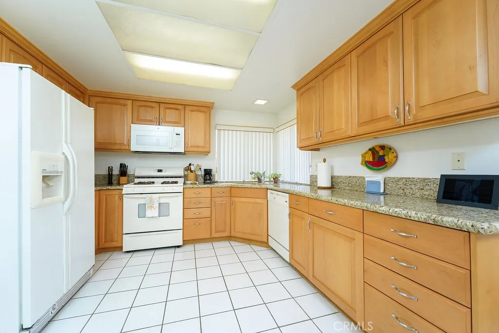 44596 Monaco, Palm Desert, California 92260 home-pic-32