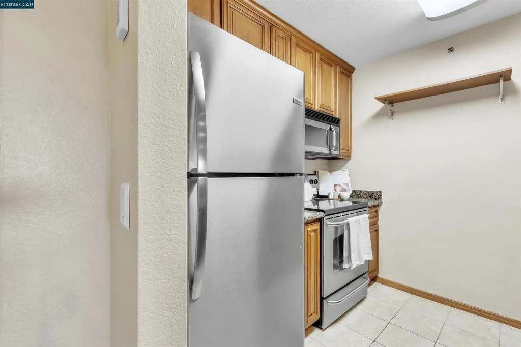 29583 Vanderbilt Street 310, Hayward, California 94544 home-pic-3