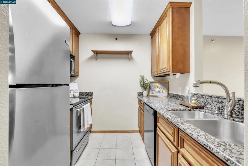 29583 Vanderbilt Street 310, Hayward, California 94544 home-pic-2
