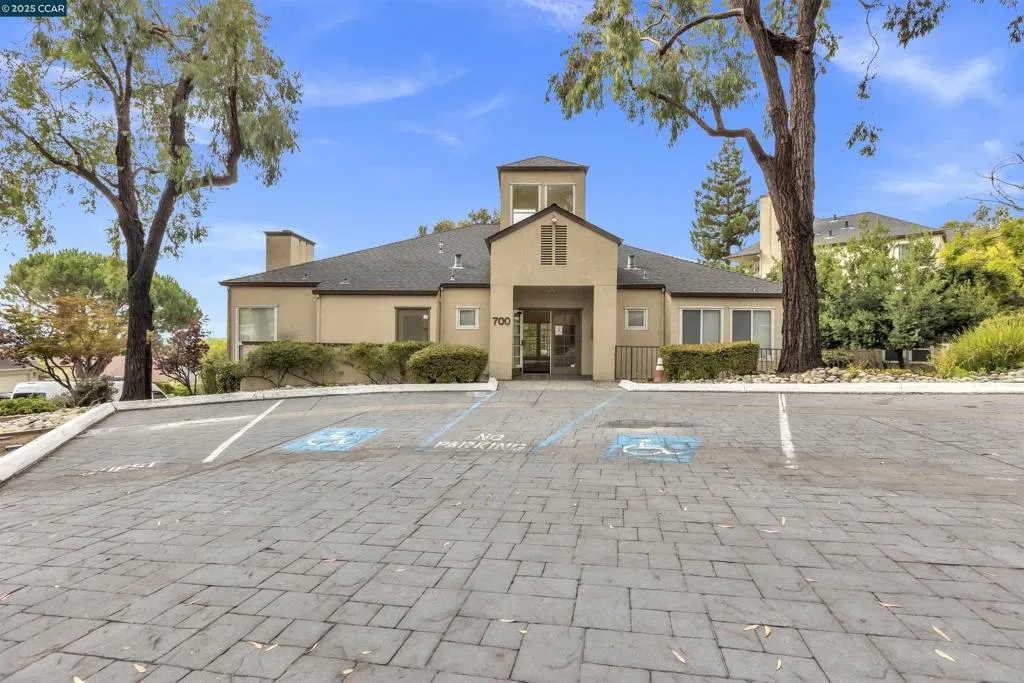 29583 Vanderbilt Street 310, Hayward, California 94544 home-pic-17