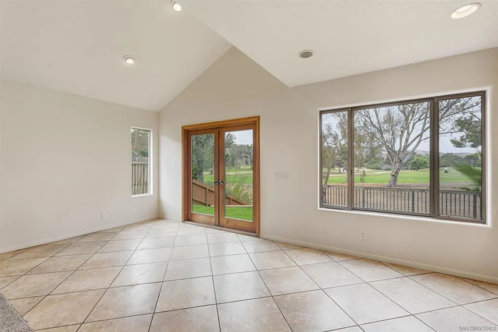 4596 Coronado Drive, Oceanside, California 92057 home-pic-14