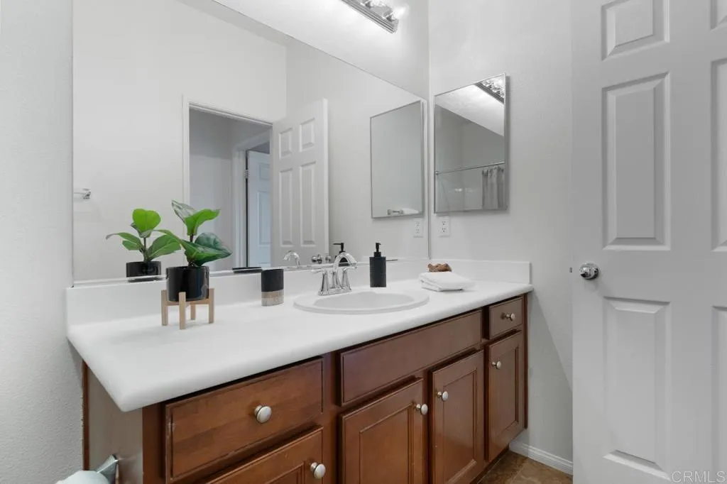 82572 Tremetina Court, Indio, California 92203 home-pic-24