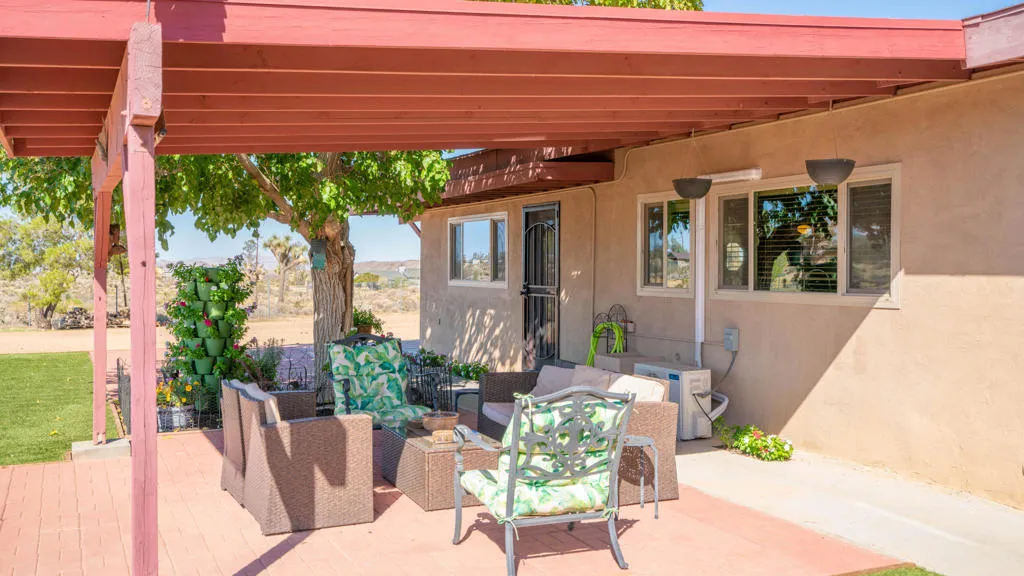 58189 Sunny Sands Drive, Yucca Valley, California 92284 home-pic-7