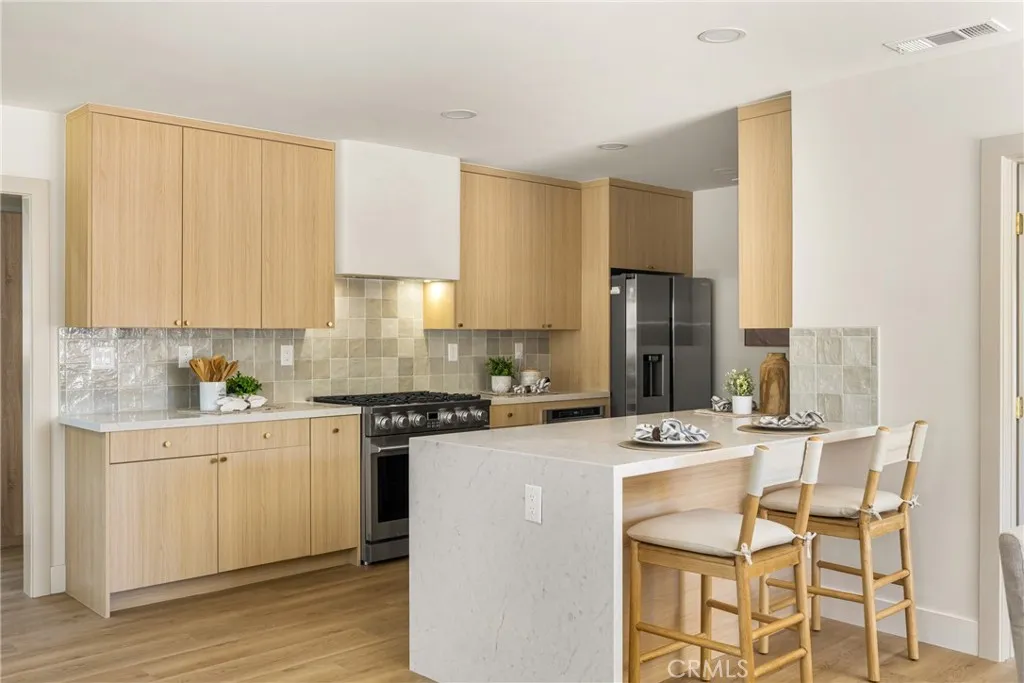 2680 Chatwin, Long Beach, California 90815 home-pic-25