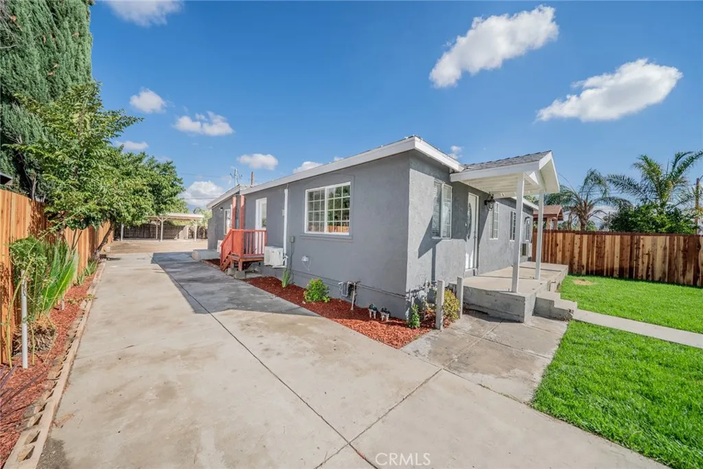 24790 Monterey, San Bernardino, California 92410 home-pic-2