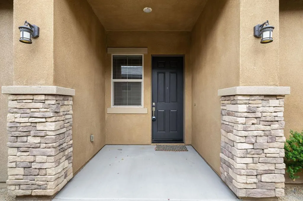 82750 Chaplin Court, Indio, California 92201 home-pic-8