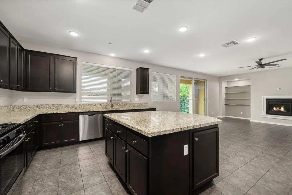 82750 Chaplin Court, Indio, California 92201 home-pic-22