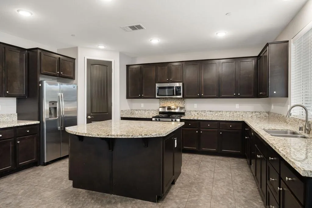 82750 Chaplin Court, Indio, California 92201 home-pic-20