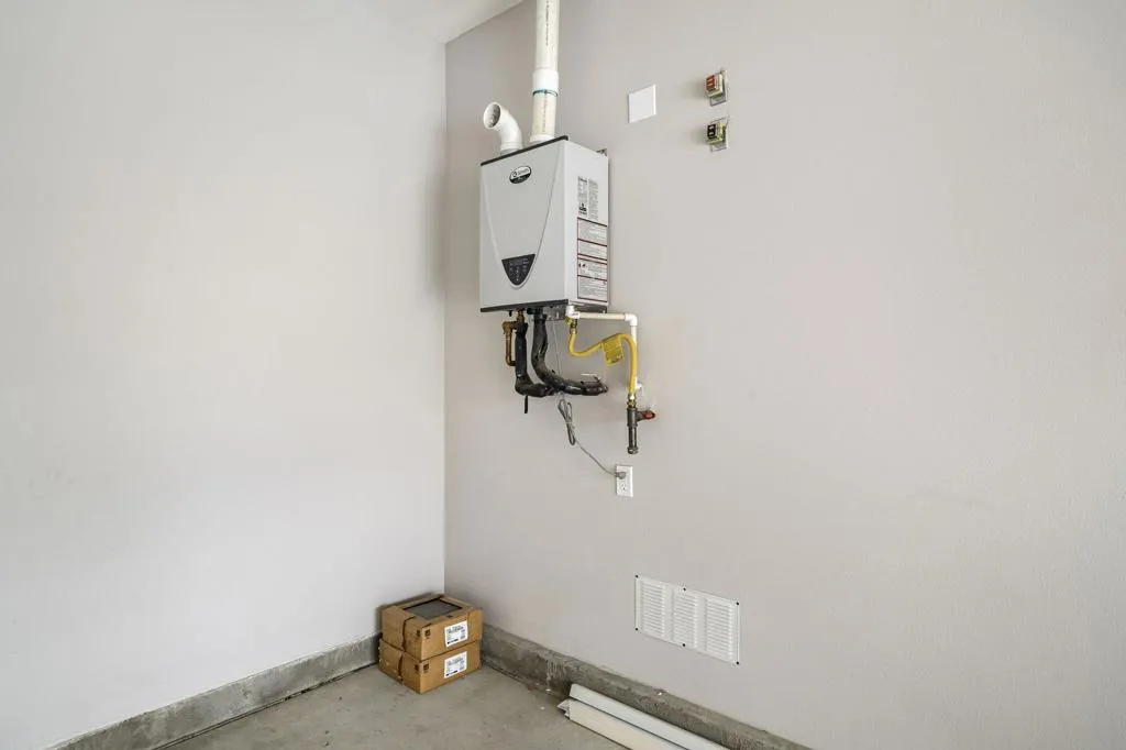 82750 Chaplin Court, Indio, California 92201 home-pic-34