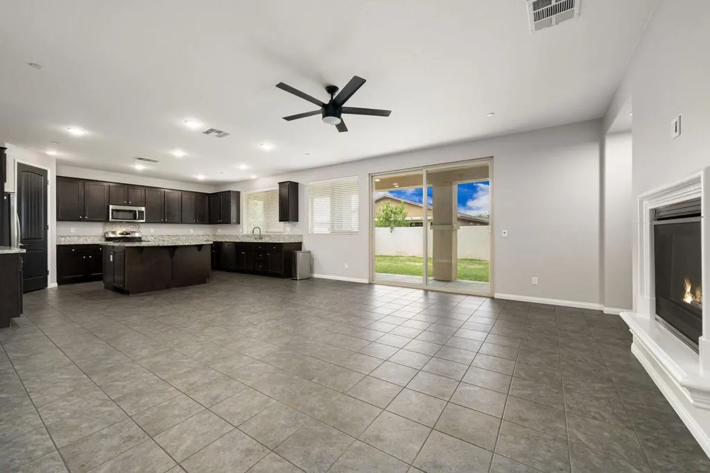 82750 Chaplin Court, Indio, California 92201 home-pic-17