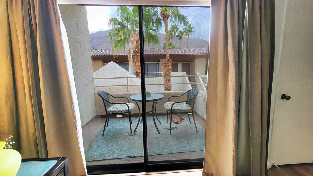 467 S Calle El Segundo D20, Palm Springs, California 92282 home-pic-12