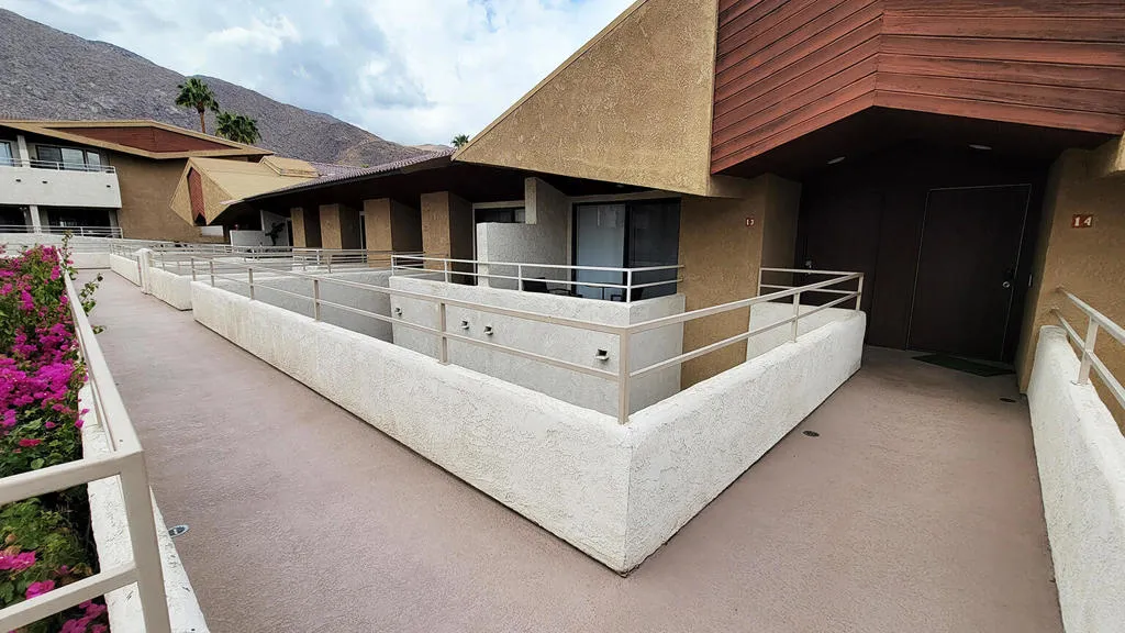 467 S Calle El Segundo D20, Palm Springs, California 92282 home-pic-42