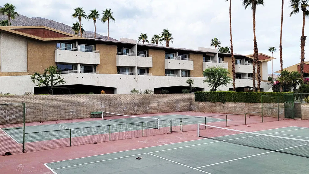 467 S Calle El Segundo D20, Palm Springs, California 92282 home-pic-38