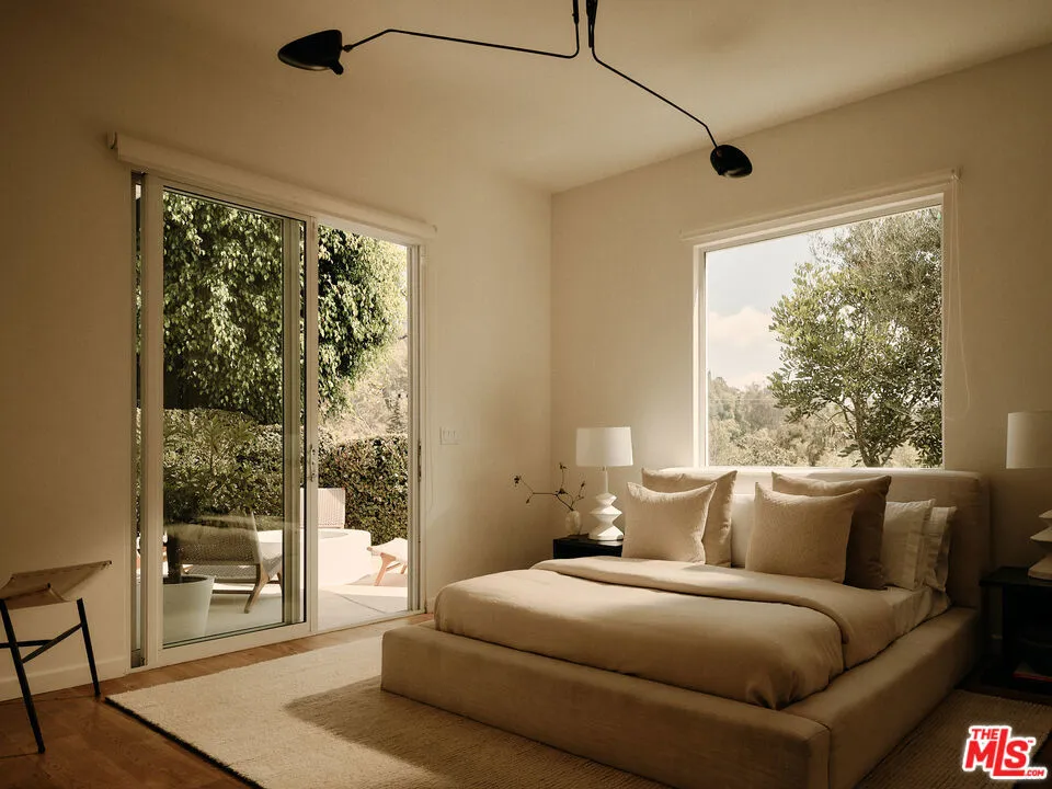 2635 Carman Crest Drive, Los Angeles, California 90068 home-pic-18