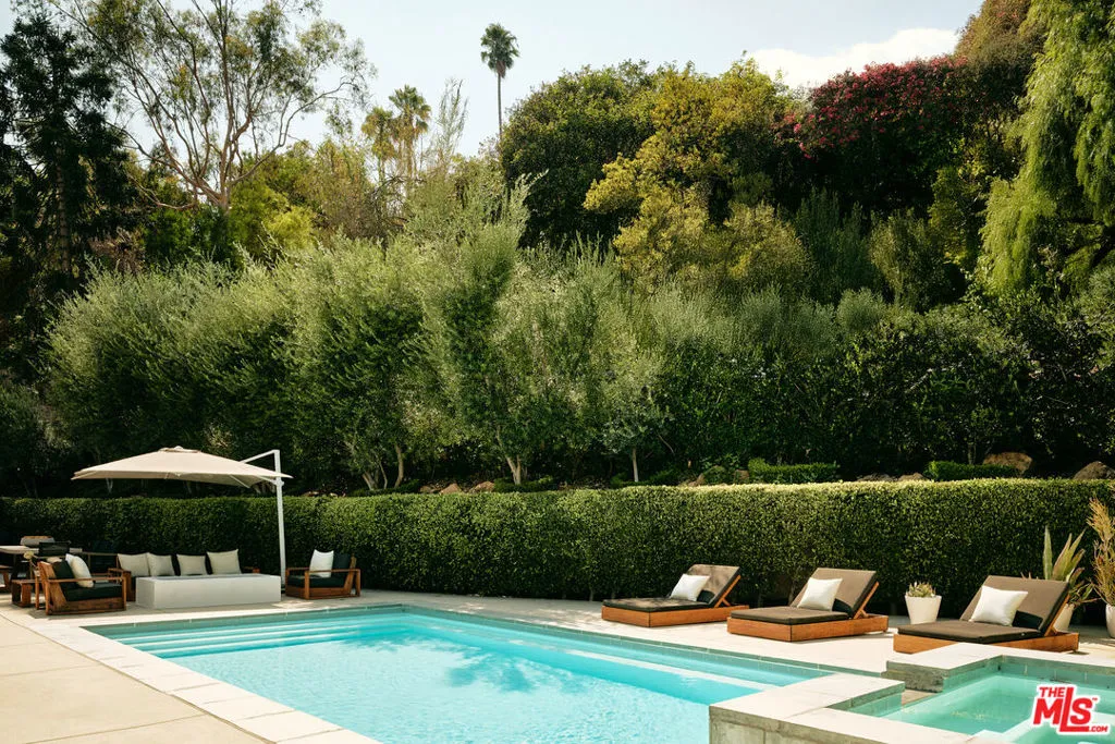 2635 Carman Crest Drive, Los Angeles, California 90068 home-pic-8