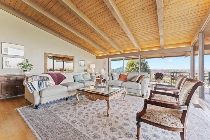 9874 Summit Drive, La Mesa, California 91941