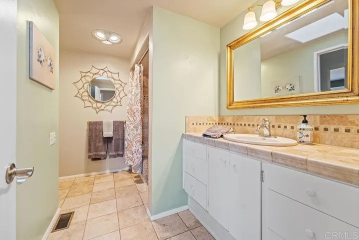 9874 Summit Drive, La Mesa, California 91941