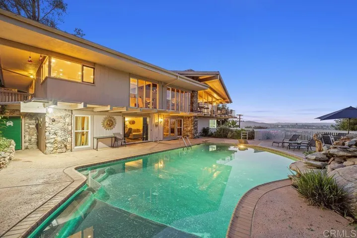9874 Summit Drive, La Mesa, California 91941