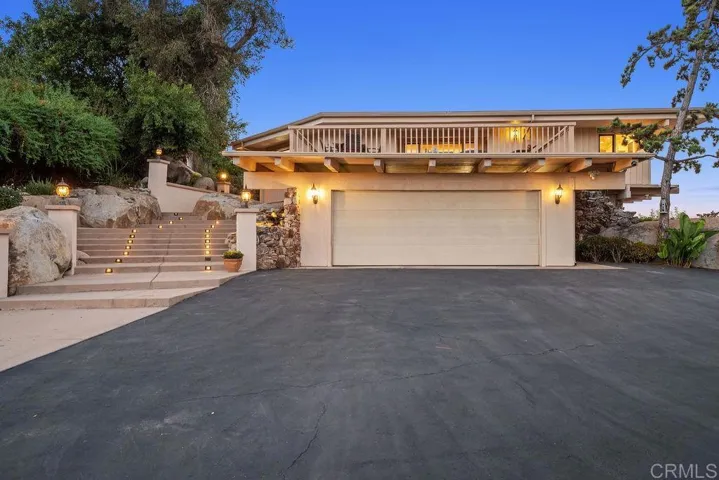 9874 Summit Drive, La Mesa, California 91941