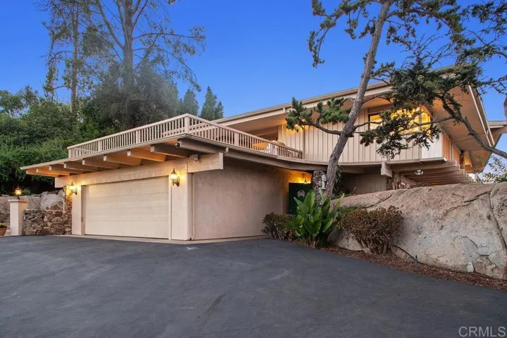 9874 Summit Drive, La Mesa, California 91941