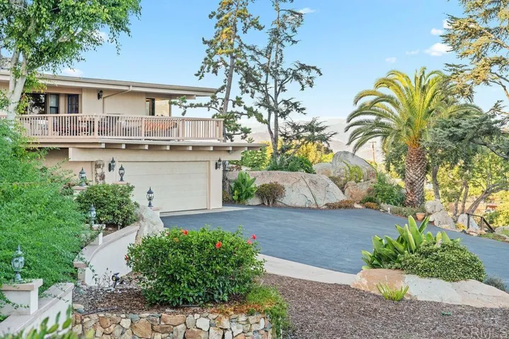 9874 Summit Drive, La Mesa, California 91941
