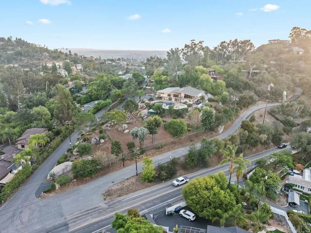 9874 Summit Drive, La Mesa, California 91941