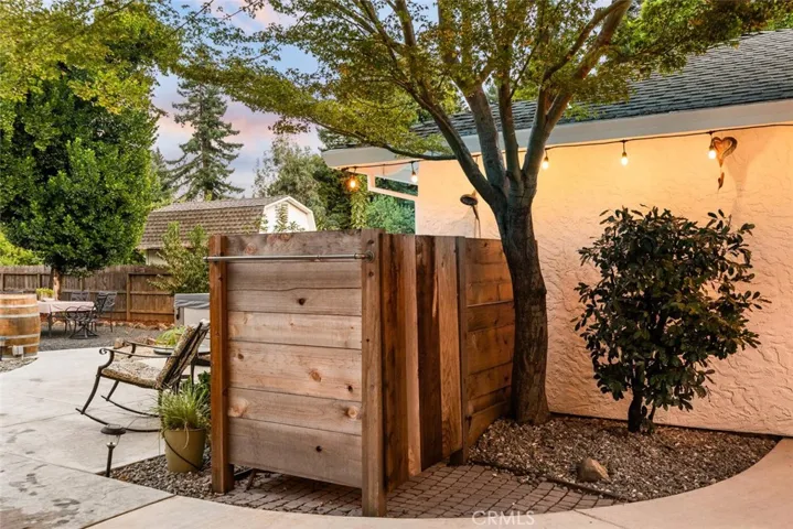 Out door shower with hot/cold water