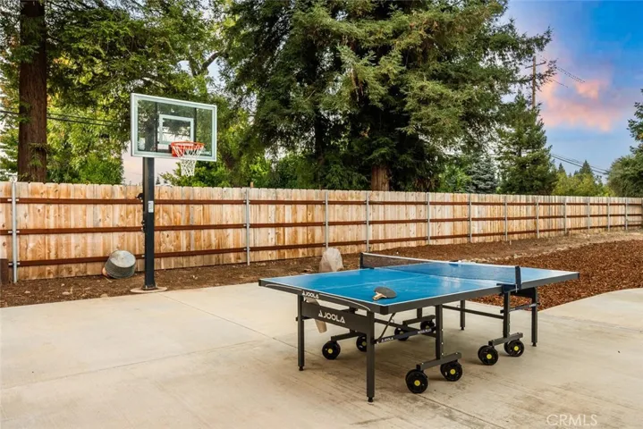 1 Gold Creek Way, Chico, California 95928