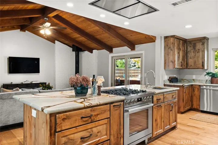 1 Gold Creek Way, Chico, California 95928