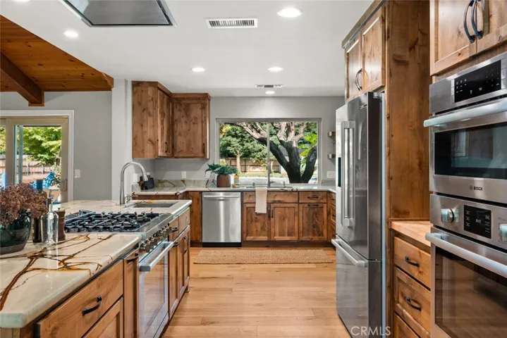 1 Gold Creek Way, Chico, California 95928