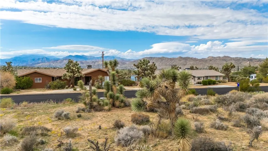 7625 Hilton Avenue, Yucca Valley, California 92284