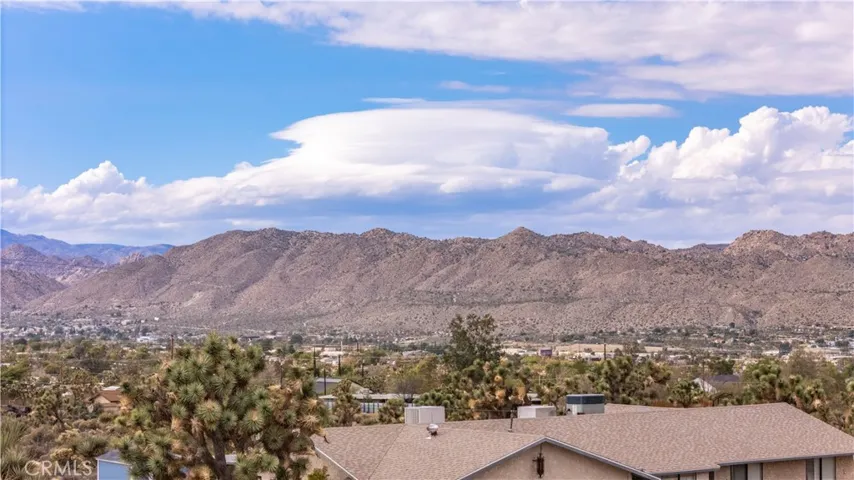7625 Hilton Avenue, Yucca Valley, California 92284