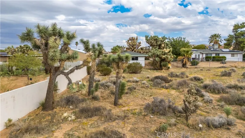7625 Hilton Avenue, Yucca Valley, California 92284